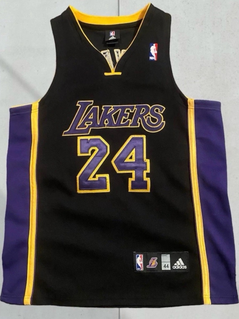 KOBE BRYANT LOS ANGELES LAKERS ALTERNATIVE BLACK ADIDAS JERSEY SZ L